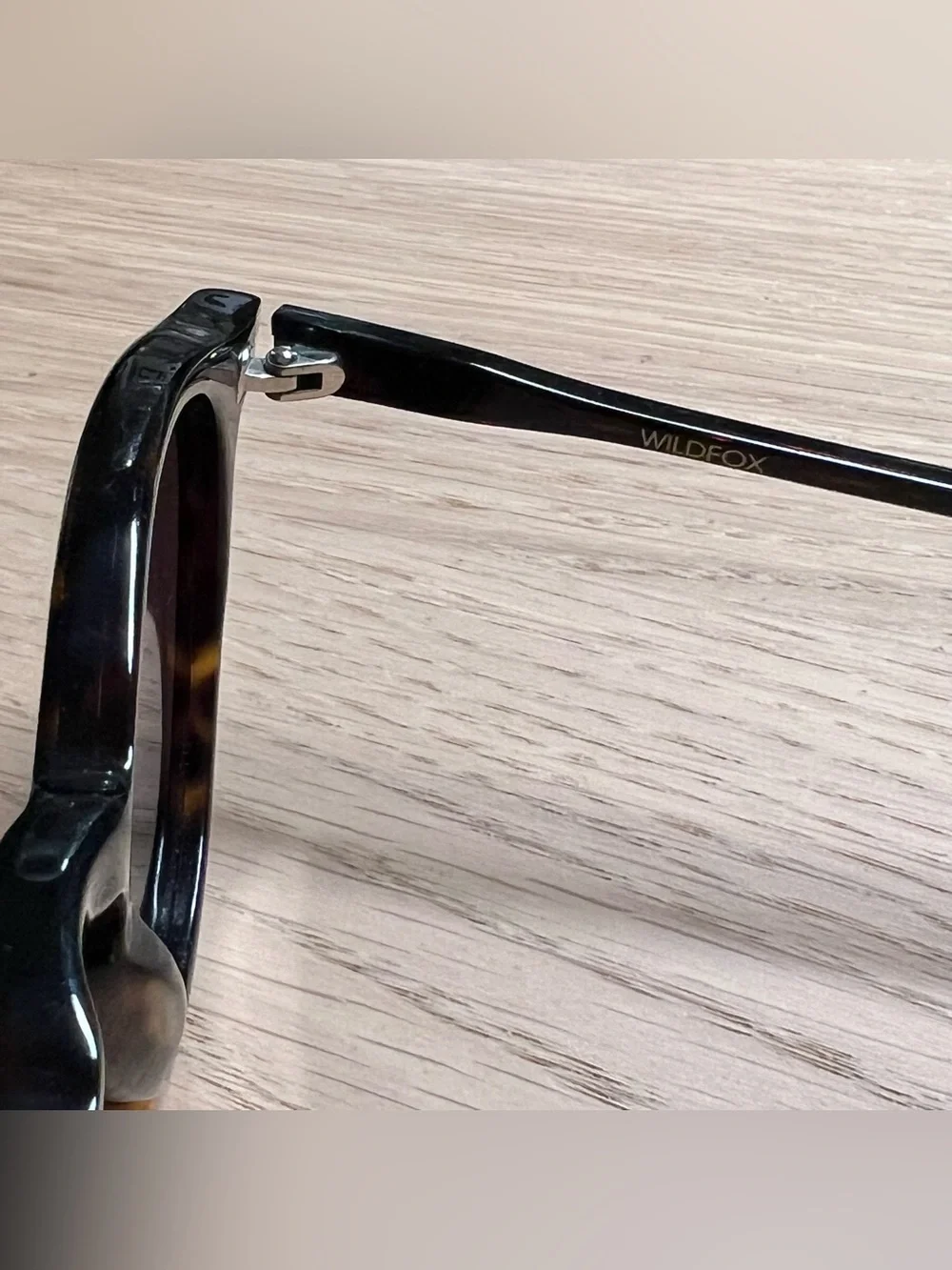 WILDFOX | Steff Col TO Round Tortoiseshell Sunglasses - Dark Brown Lenses